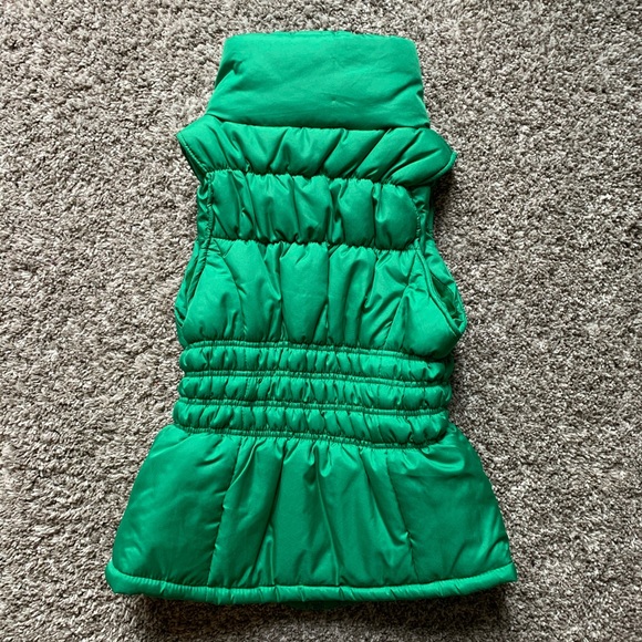 Adorable Girls Green Vest - Picture 3 of 5